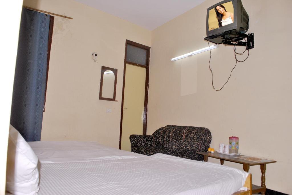 Hotel Viren Plaza Agra  Εξωτερικό φωτογραφία