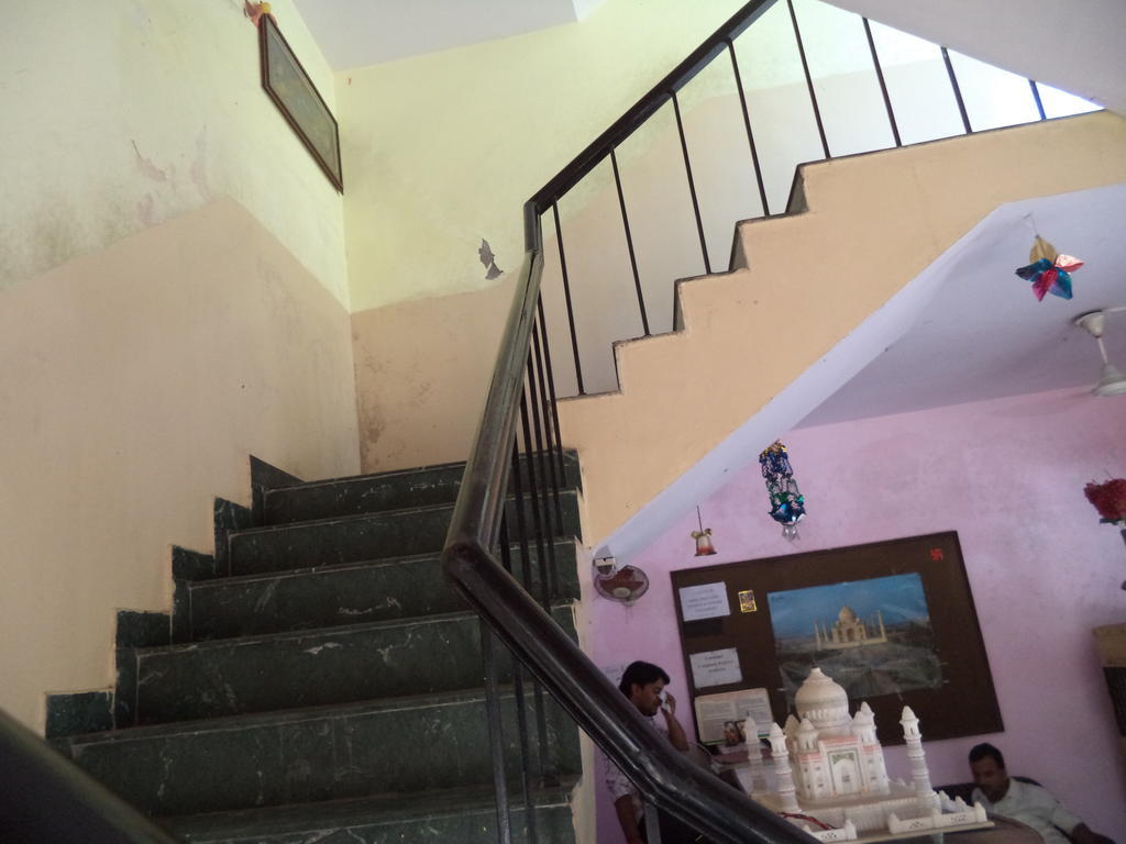 Hotel Viren Plaza Agra  Εξωτερικό φωτογραφία